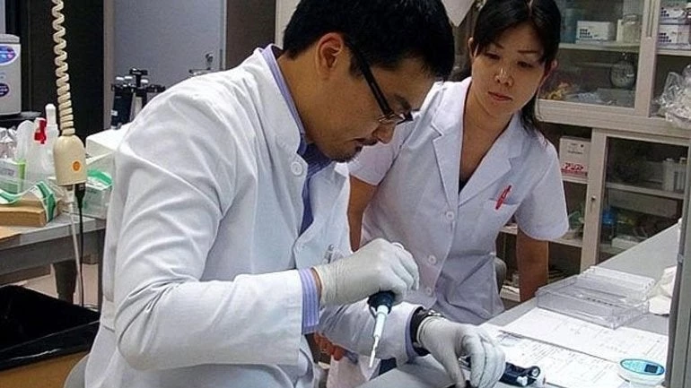 Υποψίες ότι χιλιάδες Κινέζοι επιστήμονες έχουν σταλεί σε δυτικά πανεπιστήμια για λογαριασμό του κινεζικού στρατού